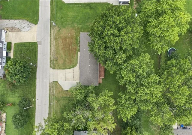 Photo 3 of Single family home for sale at 608 Ne 82nd St, Kansas City, MO 64118 | MLS# 2639454 | Listing updated on 2026-09-20