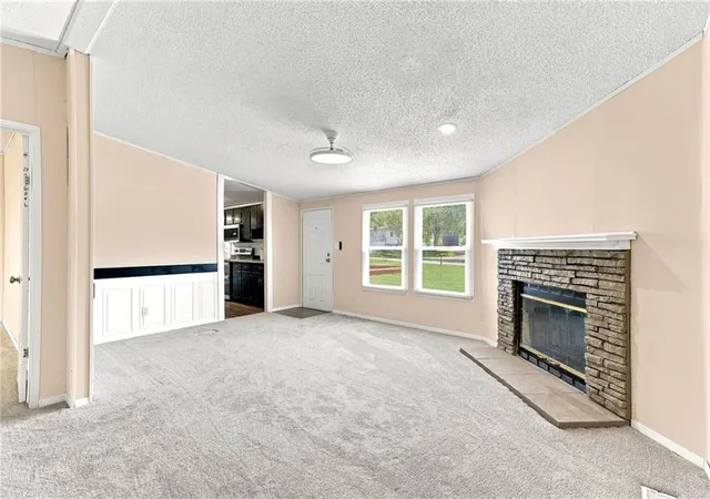 Photo 2 of Sale Pending at 806 N Jerry St, Raymore, MO 64083 | MLS# 2639458 | Listing updated on 2026-09-01