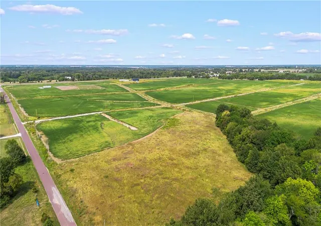 Photo 3 of Land for sale at Lot 31, Smasal Rd, Sedalia, MO 65301 | MLS# 2639464 | Listing updated on 2026-08-29
