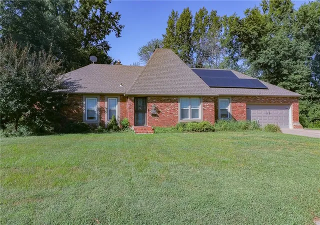 Photo 1 of Single family home for sale at 324 Goodrich Dr, Warrensburg, MO 64093 | MLS# 2639472 | Listing updated on 2026-09-03