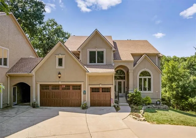 Photo 2 of Sale Pending at 708 S 102 St, Edwardsville, KS 66111 | MLS# 2639487 | Listing updated on 2026-09-04