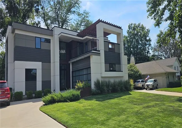 2nd image of 3521 W 73rd St, Prairie Village, KS 66208 | MLS# 2639489