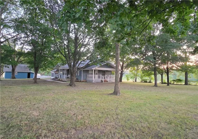 1st image of 1002 W 4th Ave, Garnett, KS 66032 | MLS# 2639498