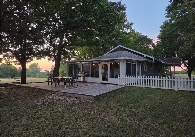 3rd image of 1002 W 4Th Ave, Garnett, KS 66032 | MLS# 2639498