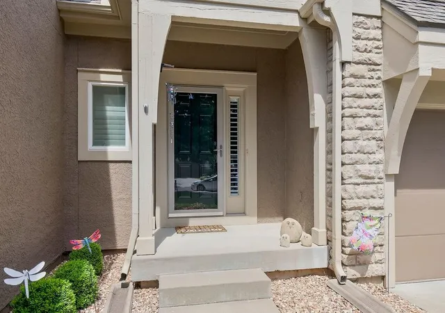 Photo 4 of Sale Pending at 7854 W 157Th Ter, Overland Park, KS 66223 | MLS# 2639499 | Listing updated on 2026-09-03