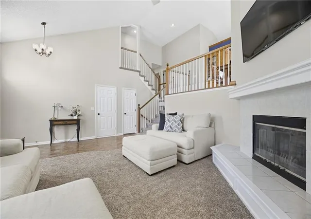 Photo 4 of Single family home for sale at 1221 SE Meridian Dr, Lees Summit, MO 64081 | MLS# 2639510 | Listing updated on 2026-10-02
