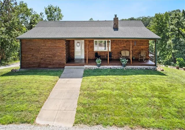 1st image of 28060 Uncle Bob Ave, Clinton, MO 64735 | MLS# 2639511