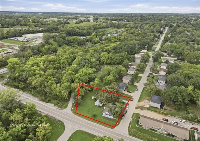 Photo 2 of Single family home for sale at 1300 Kearney Rd, Excelsior Springs, MO 64024 | MLS# 2639512 | Listing updated on 2026-10-07
