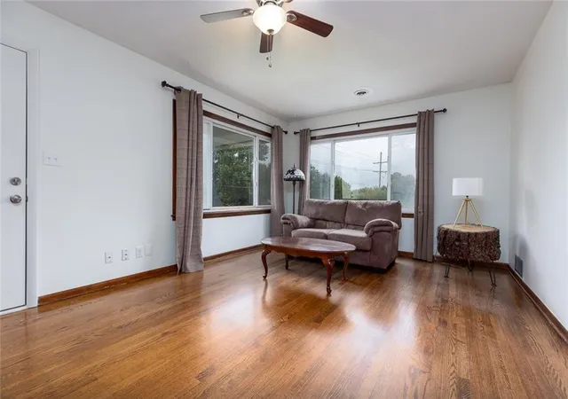Photo 4 of Single family home for sale at 1405 Ne 72 St, Gladstone, MO 64118 | MLS# 2639513 | Listing updated on 2026-09-13