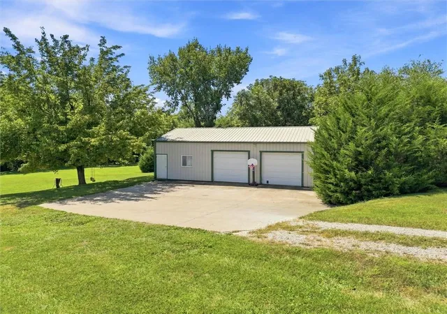Photo 4 of Single family home for sale at 33625 D Hwy, Lawson, MO 64062 | MLS# 2639517 | Listing updated on 2026-08-31