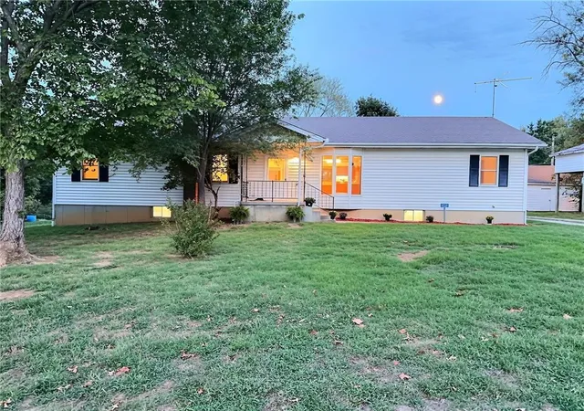 Photo 1 of Single family home for sale at 1232 N Tucker St, Nevada, MO 64772 | MLS# 2639527 | Listing updated on 2026-10-07