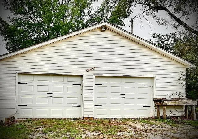 Photo 3 of Sale Pending at 1232 N Tucker St, Nevada, MO 64772 | MLS# 2639527 | Listing updated on 2026-10-10