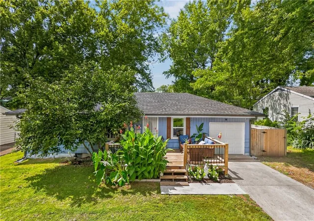 Photo 1 of Single family home for sale at 10200 Bellaire Ave, Kansas City, MO 64134 | MLS# 2639528 | Listing updated on 2026-09-05