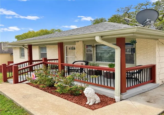 Photo 1 of Single family home for sale at 406 Elmwood Ave, Kansas City, MO 64124 | MLS# 2639529 | Listing updated on 2026-10-01