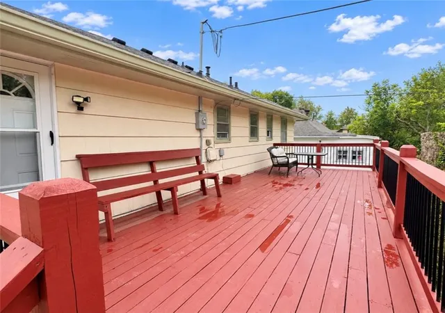 Photo 3 of Single family home for sale at 406 Elmwood Ave, Kansas City, MO 64124 | MLS# 2639529 | Listing updated on 2026-10-01