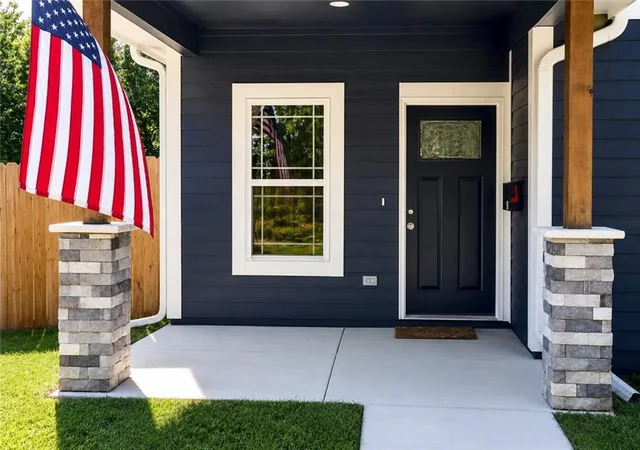 Photo 1 of Single family home for sale at 618 N Cedar St, Ottawa, KS 66067 | MLS# 2639530 | Listing updated on 2026-09-17