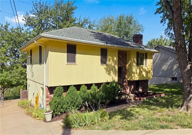 Photo 1 of Sale Pending at 1111 Highland Ave, Atchison, KS 66002 | MLS# 2639546 | Listing updated on 2026-09-04