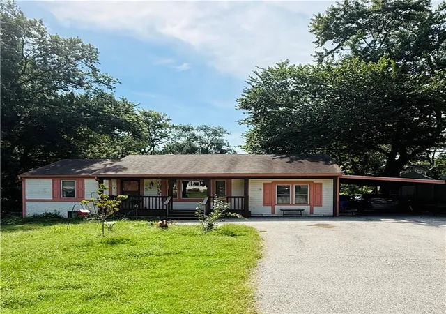 2nd image of 10819 W 64th Ter, Shawnee, KS 66203 | MLS# 2639553