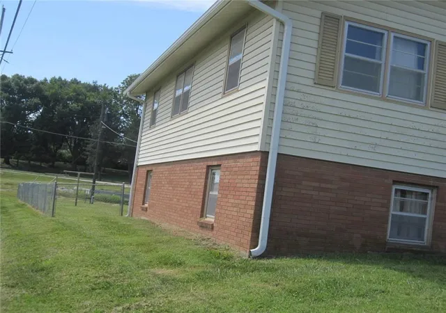 Photo 4 of Single family home for sale at 3306 Jennifer Ln, Country Club, MO 64506 | MLS# 2639568 | Listing updated on 2026-09-01