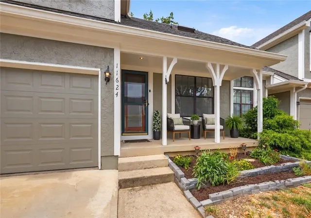 Photo 1 of Townhouse for sale at 11624 W 113th St, Overland Park, KS 66210 | MLS# 2639570 | Listing updated on 2026-10-18