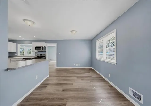 Photo 3 of Single family home for sale at 3017 S Hall Rd, Independence, MO 64052 | MLS# 2639578 | Listing updated on 2026-09-17
