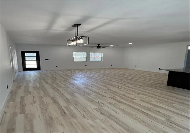 Photo 4 of Single family home for sale at 215 W Washington St, Arma, KS 66712 | MLS# 2639591 | Listing updated on 2026-10-06
