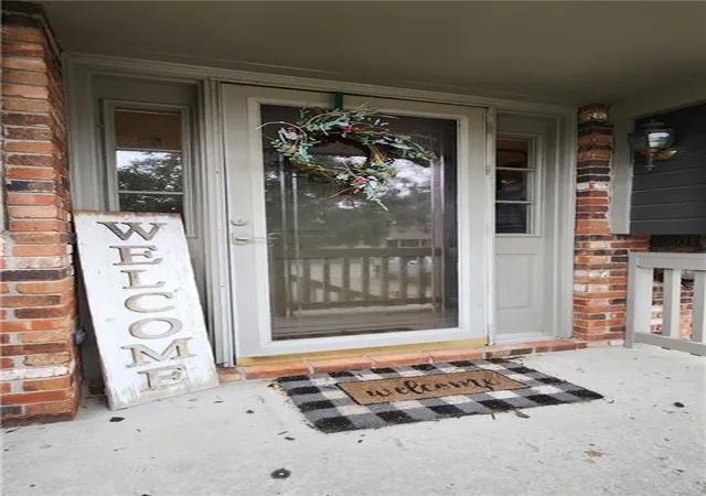 Photo 3 of Single family home for sale at 2801 Quail Dr, Saint Joseph, MO 64506 | MLS# 2639594 | Listing updated on 2026-09-16