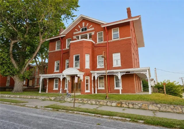 Photo 1 of Single family home for sale at 503 N 5th St, St Joseph, MO 64501 | MLS# 2639595 | Listing updated on 2026-09-04