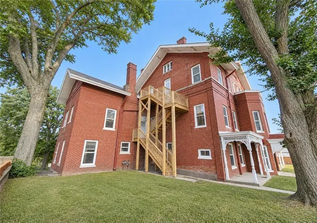 Photo 2 of Single family home for sale at 503 N 5th St, St Joseph, MO 64501 | MLS# 2639595 | Listing updated on 2026-09-04