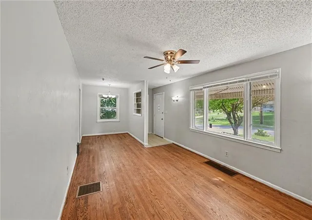 Photo 4 of Single family home for sale at 2614 S Northern Blvd, Independence, MO 64052 | MLS# 2639598 | Listing updated on 2026-09-07