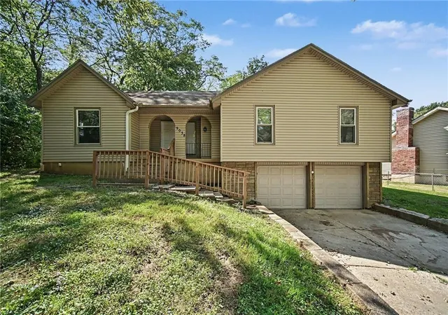 Photo 1 of Single family home for sale at 9038 Manning Ave, Kansas City, MO 64138 | MLS# 2639599 | Listing updated on 2026-09-03