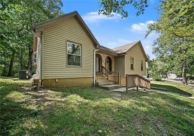 Photo 3 of Single family home for sale at 9038 Manning Ave, Kansas City, MO 64138 | MLS# 2639599 | Listing updated on 2026-09-03