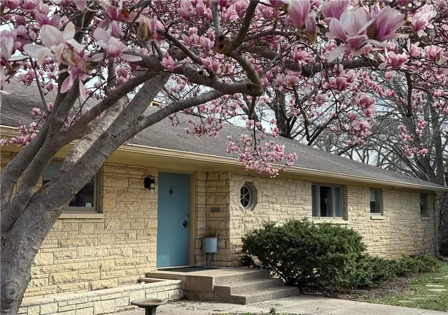39th image of 2400 Orchard Ln, Lawrence, KS 66049 | MLS# 2639603