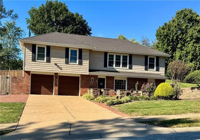 Single family home for sale at 4408 S Mills St, Independence, MO 64055 | MLS# 2639607