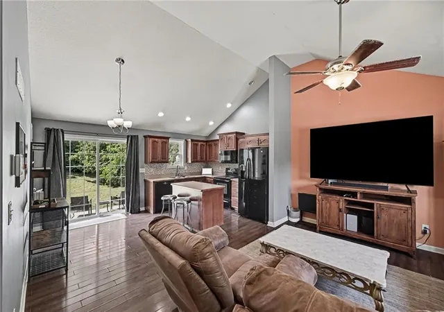 Photo 2 of Single family home for sale at 2402 Shirley Dr, Saint Joseph, MO 64503 | MLS# 2639617 | Listing updated on 2026-09-04