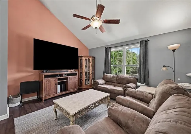 Photo 4 of Single family home for sale at 2402 Shirley Dr, Saint Joseph, MO 64503 | MLS# 2639617 | Listing updated on 2026-09-04