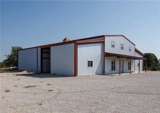 Photo 3 of Single family home for sale at 7770 1000 Road, Fredonia, KS 66736 | MLS# 2639624 | Listing updated on 2026-09-05