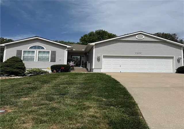 Photo 1 of Single family home for sale at 5205 Primrose Ct, Blue Springs, MO 64015 | MLS# 2639625 | Listing updated on 2026-09-01