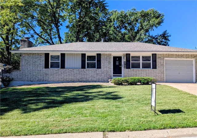 Photo 1 of Single family home for sale at 5724 N Denver Ave, Kansas City, MO 64119 | MLS# 2639631 | Listing updated on 2026-10-09