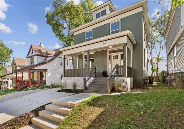 Photo 2 of Sale Pending at 49 E 32 Street, Kansas City, MO 64111 | MLS# 2639634 | Listing updated on 2026-10-05