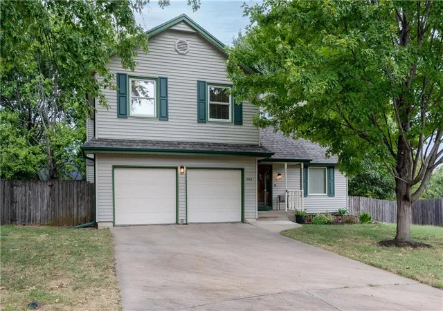 Single family home for sale at 1042 E Millview Cir, Olathe, KS 66061 | MLS# 2639636