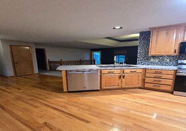 Photo 3 of Single family home for sale at 3927 40th Terrace, Topeka, KS 66610 | MLS# 2639637 | Listing updated on 2026-10-02