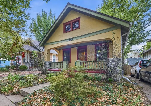 Photo 1 of Single family home for sale at 1815 W 38 Street, Kansas City, MO 64111 | MLS# 2639645 | Listing updated on 2026-10-22