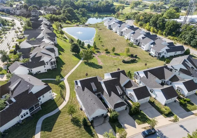 Photo 2 of Sale Pending at 6140 Lime Stone Ct, Parkville, MO 64152 | MLS# 2639648 | Listing updated on 2026-09-27