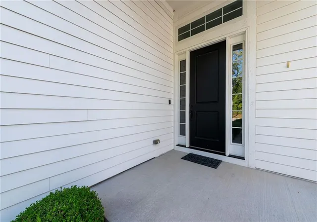 Photo 3 of Sale Pending at 6140 Lime Stone Ct, Parkville, MO 64152 | MLS# 2639648 | Listing updated on 2026-09-27