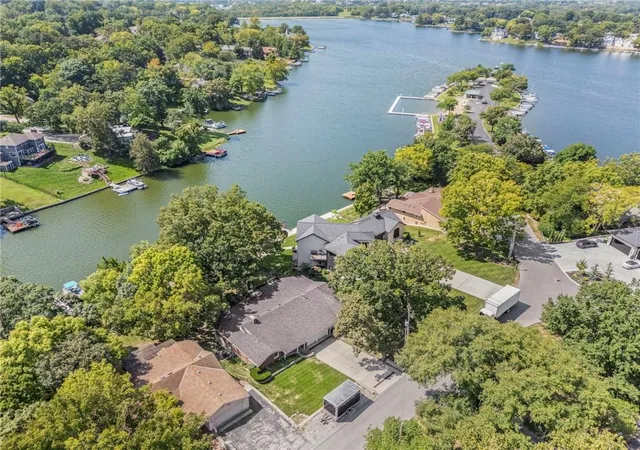 Photo 1 of Sale Pending at 9609 77th Terrace, Weatherby Lake, MO 64152 | MLS# 2639653 | Listing updated on 2026-10-16
