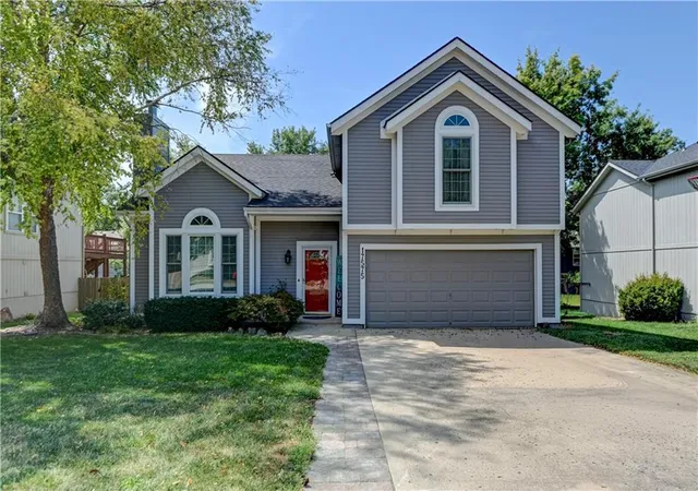 Photo 2 of Single family home for sale at 17575 W 111th Court, Olathe, KS 66061 | MLS# 2639663 | Listing updated on 2026-09-30