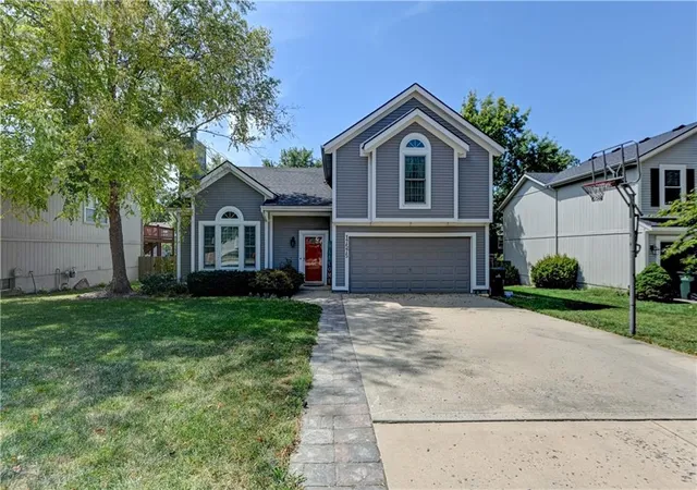 Photo 3 of Single family home for sale at 17575 W 111th Court, Olathe, KS 66061 | MLS# 2639663 | Listing updated on 2026-09-30