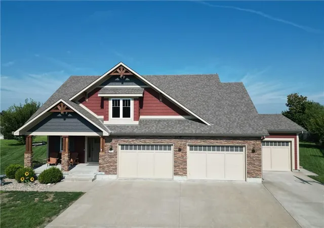 Photo 1 of Sale Pending at 701 Lightner Cir, Odessa, MO 64076 | MLS# 2639665 | Listing updated on 2026-09-18