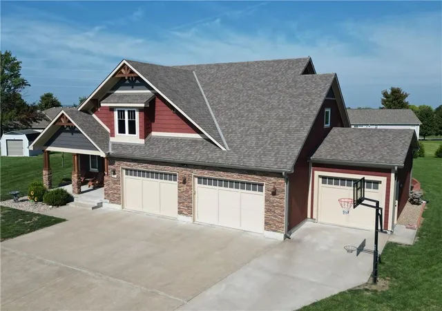 Photo 2 of Sale Pending at 701 Lightner Cir, Odessa, MO 64076 | MLS# 2639665 | Listing updated on 2026-09-18